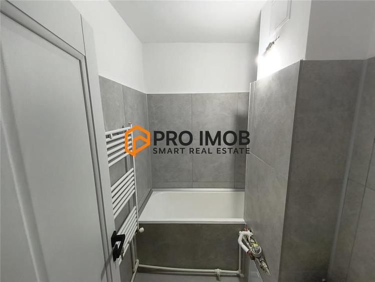 Apartament cu 2 camere decomandat în Micro 5