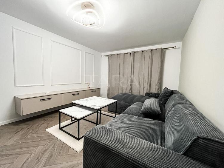 Apartament cu 3 camere decomandat, mobilat în Zorilor