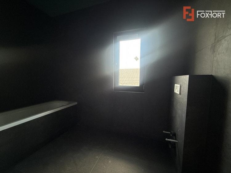 Duplex cu 4 camere cu Canalizare în Dumbrăvița