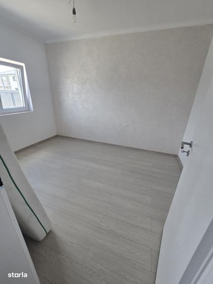 Casă cu 3 camere în Ghiroda
