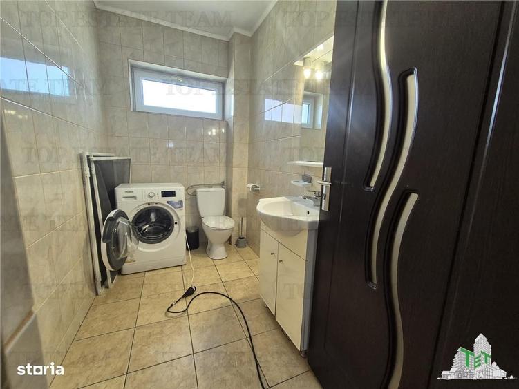 Casă cu 4 camere în Palazu Mare