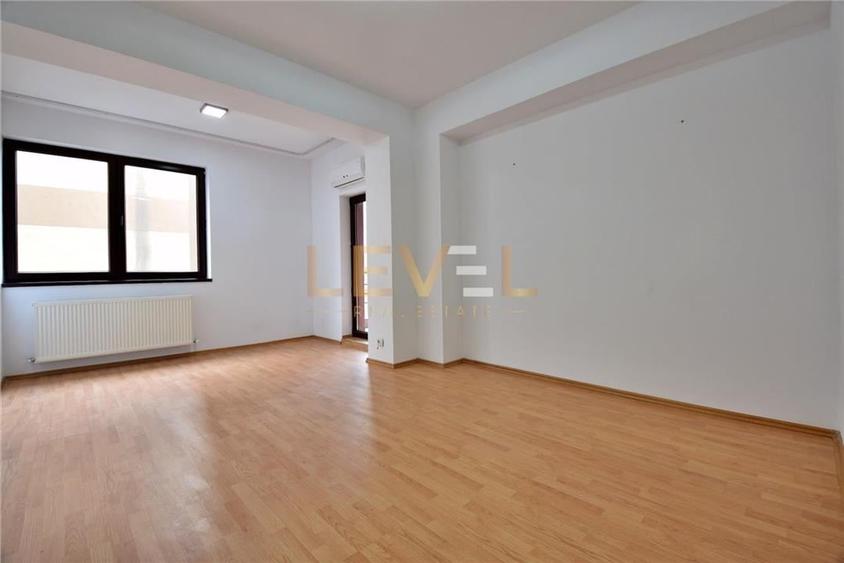 Apartament cu 3 camere decomandat, mobilat în Herăstrău