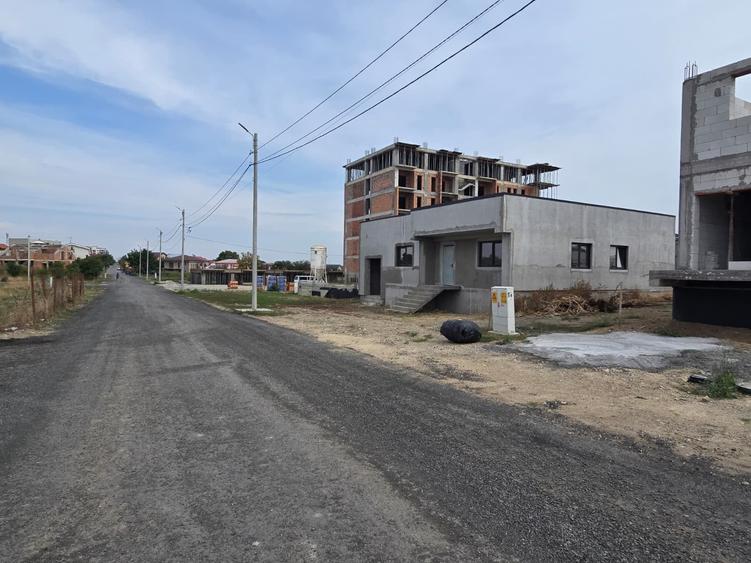Teren Construcții intravilan de 550 mp, în Periferie