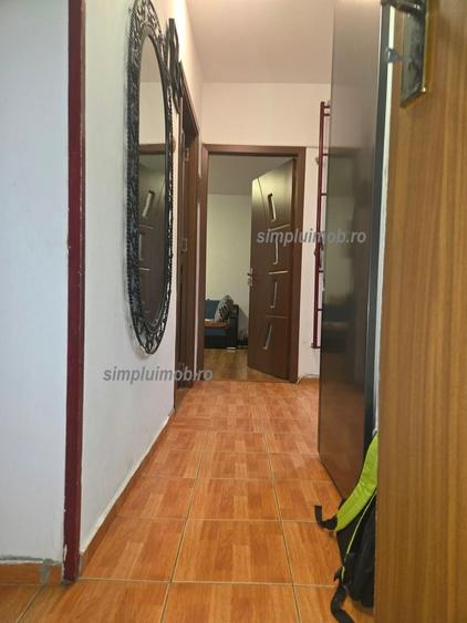 Apartament cu 3 camere decomandat în Brâncoveanu