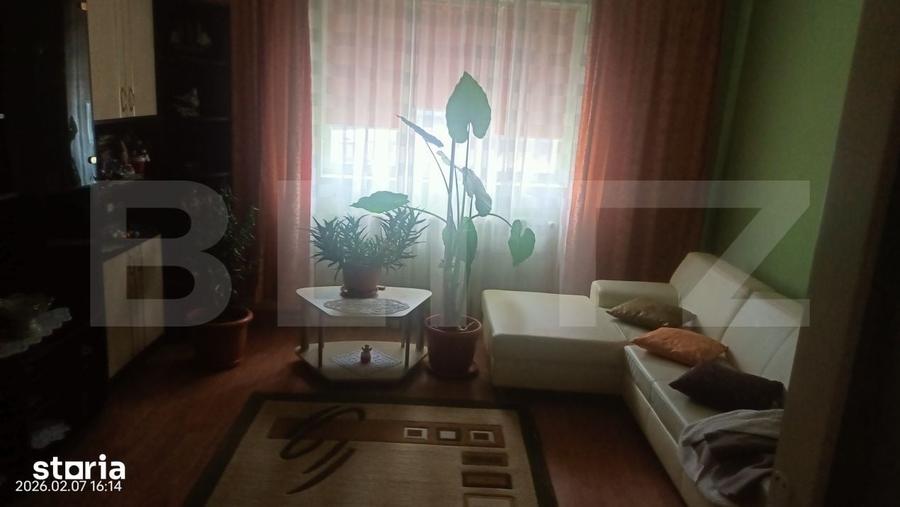 Casă cu 4 camere cu Teren 1900 Mp în Petelea