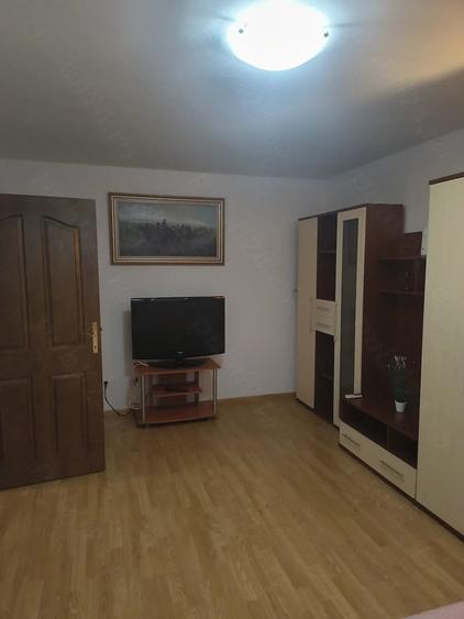 Garsonieră decomandată în Grădiște