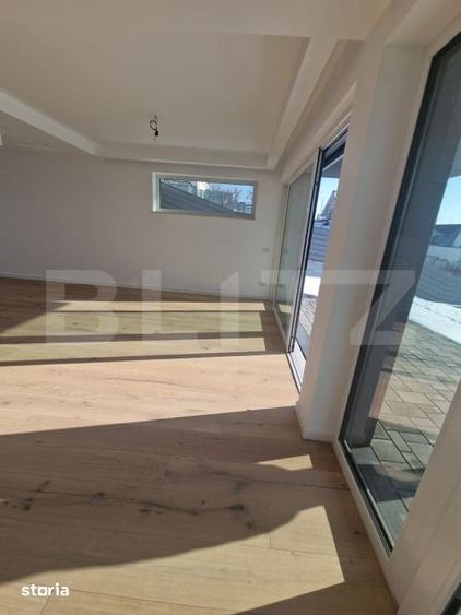 Casă cu 8 camere cu Teren 860 Mp în Central