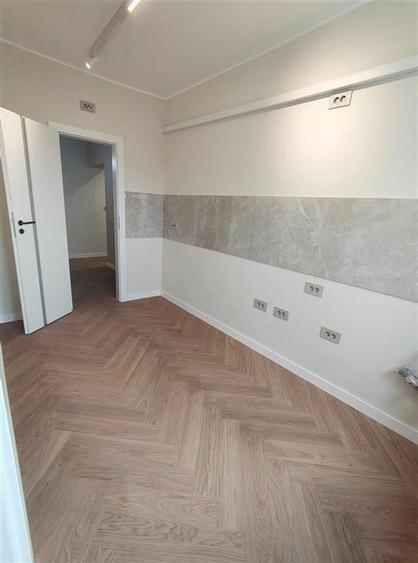 Apartament cu 4 camere decomandat în Copou