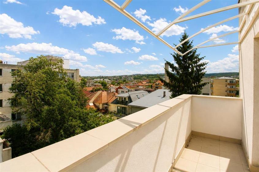 Apartament cu 3 camere decomandat în Grigorescu