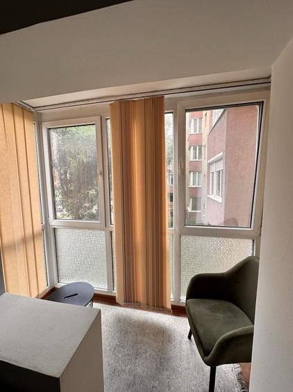 Apartament cu 3 camere decomandat în Medicină