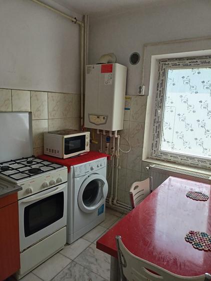 Garsonieră decomandată în Central