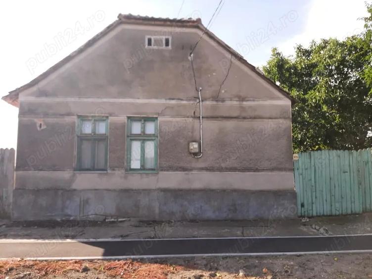 Casă cu 3 camere în Vălcani