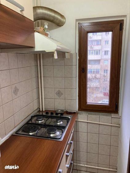 Garsonieră decomandată în Central