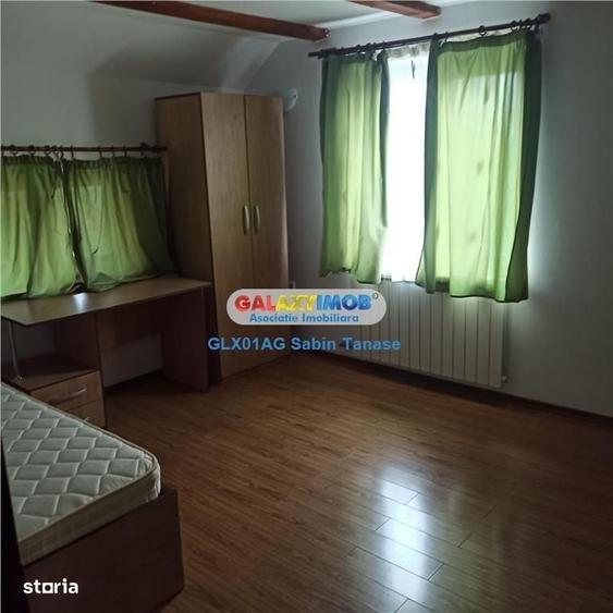 Casă cu 4 camere în Prundu