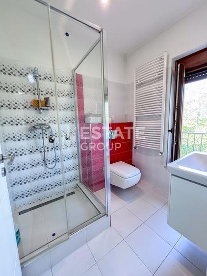Casă individuală cu 5 camere cu Canalizare în Moșnița Nouă