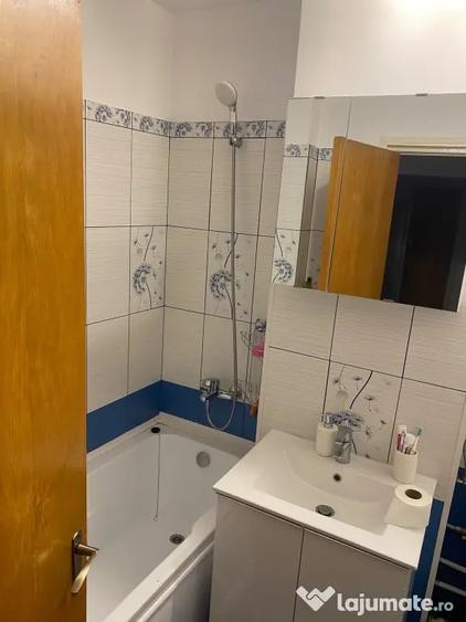 Garsonieră decomandată în Central