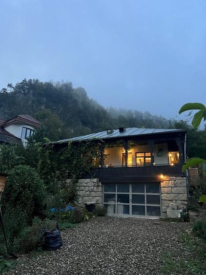 Casă cu 3 camere în Gura Teghii