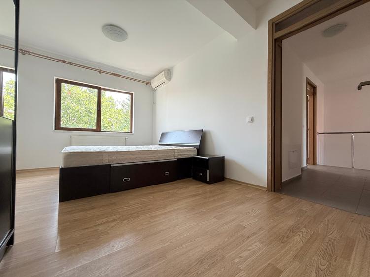 Apartament cu 4 camere decomandat în Lacul Morii