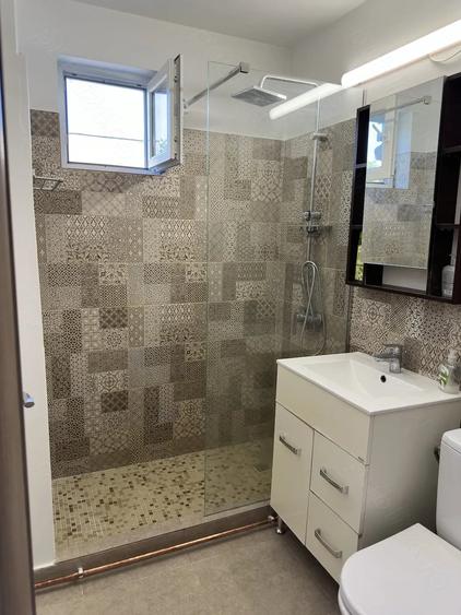 Apartament cu 3 camere decomandat în Medicină