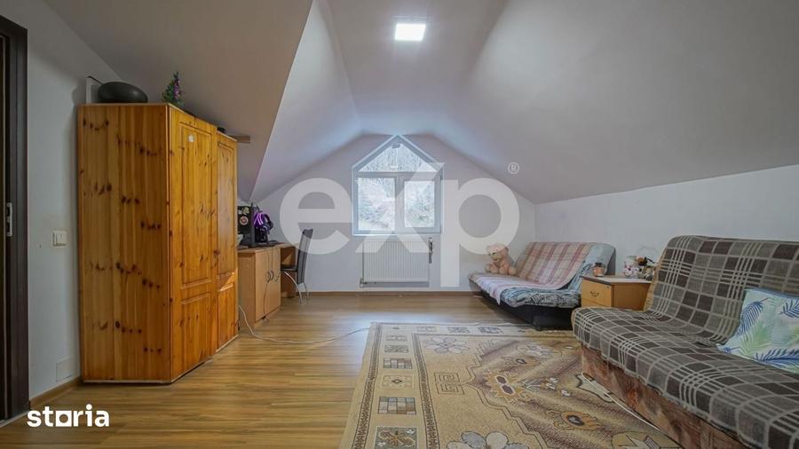 Casă cu 6 camere cu Teren 698 Mp în Bunloc