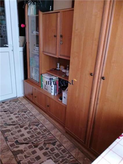 Garsonieră semidecomandată în Micro 17
