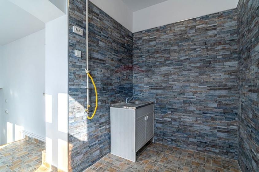 Apartament cu 2 camere nedecomandat în Central