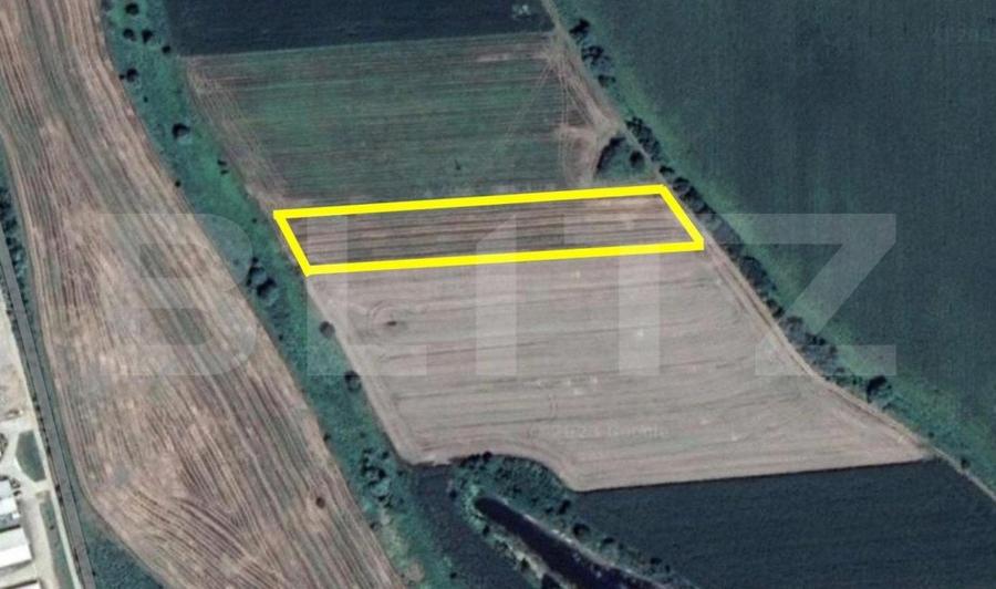 Teren Construcții intravilan de 8500 mp, în Careiului