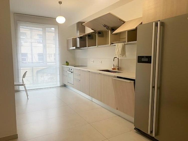 Apartament cu 4 camere decomandat, mobilat în Dorobanți