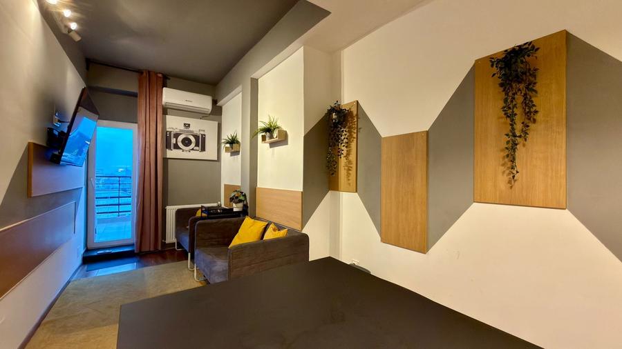 Apartament cu 4 camere decomandat, mobilat în Universitate