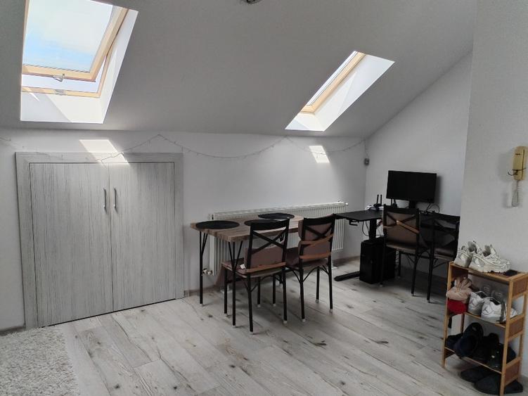 Apartament cu 2 camere semidecomandat în Florești