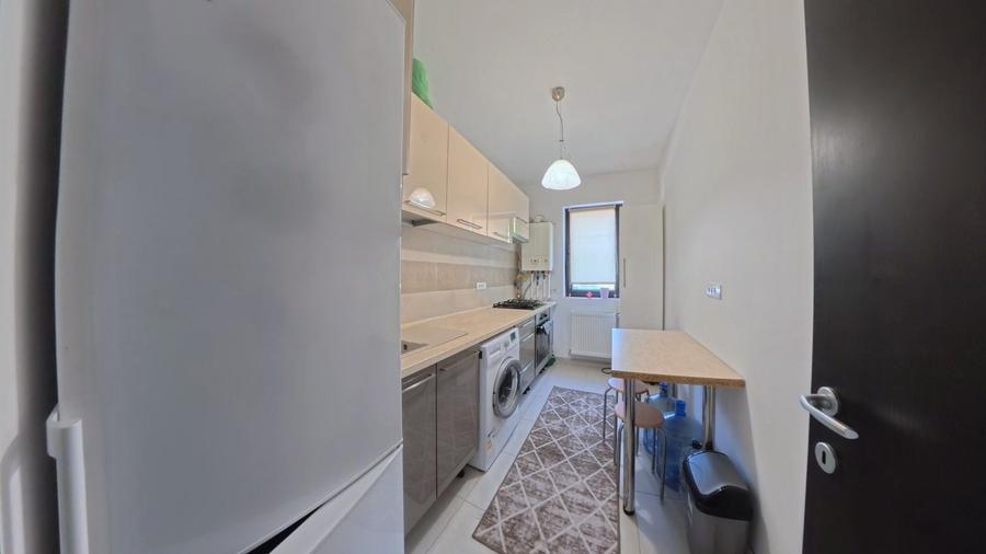 Apartament cu 2 camere decomandat, mobilat în Central