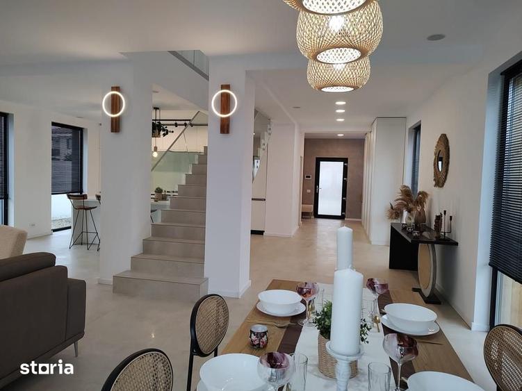 Casă cu 4 camere cu Teren 572 Mp în Corbeanca