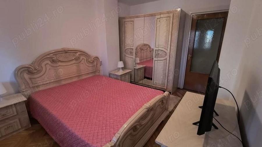 Apartament cu 4 camere semidecomandat în 1 Mai