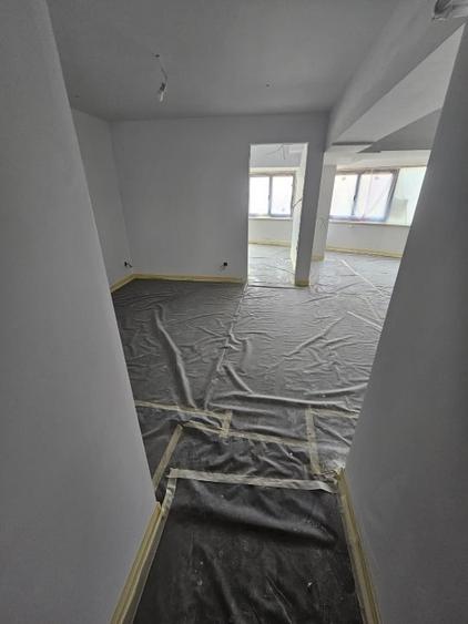Apartament cu 3 camere decomandat în Decebal