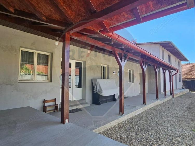 Casă cu 2 camere cu Teren 719 Mp în Central