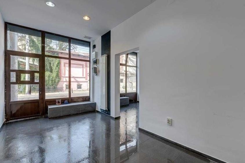 Spațiu comercial, de 50 mp, în Lizeanu