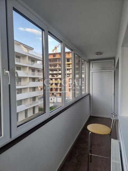 Apartament cu 2 camere semidecomandat, mobilat în Florești
