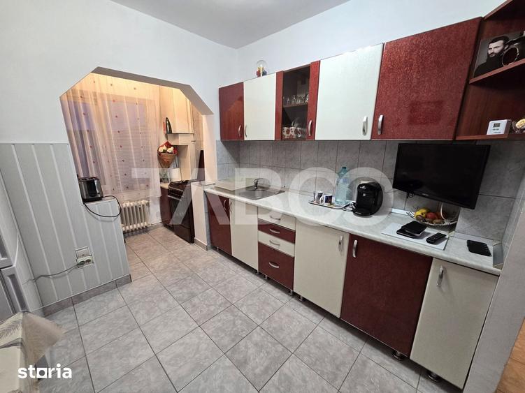 Apartament cu 2 camere decomandat în Terezian