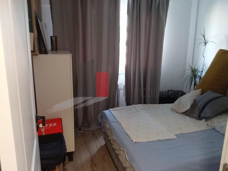Apartament cu 2 camere semidecomandat, mobilat în Giurgiului