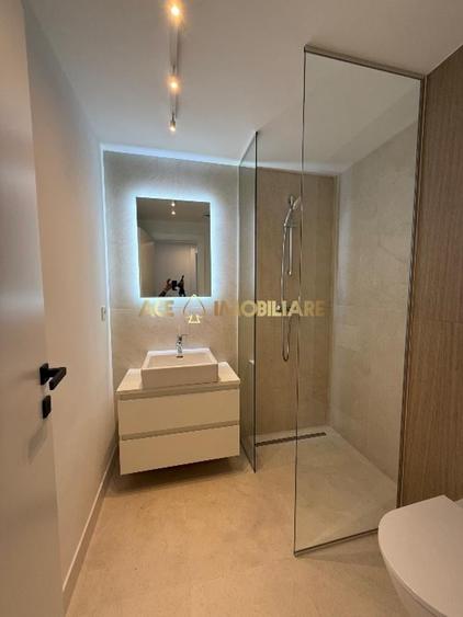 Apartament cu 3 camere decomandat, mobilat în Jiului