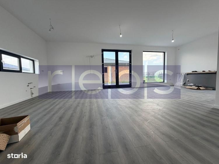 Casă cu 4 camere cu Teren 456 Mp în Dimieni