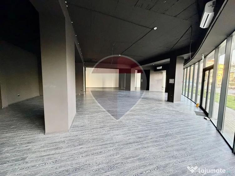 Spațiu comercial, de 270 mp, în Nord
