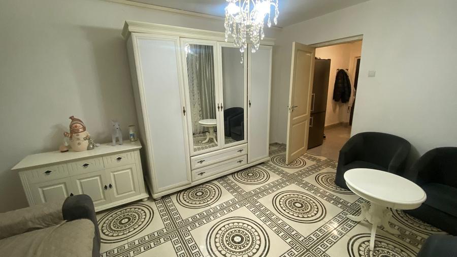 Apartament cu 3 camere semidecomandat în Gheorgheni — fotografia 3