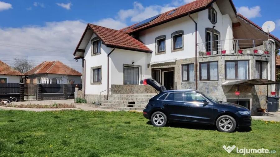 Casă cu 4 camere cu Teren 3300 Mp în Debarcader