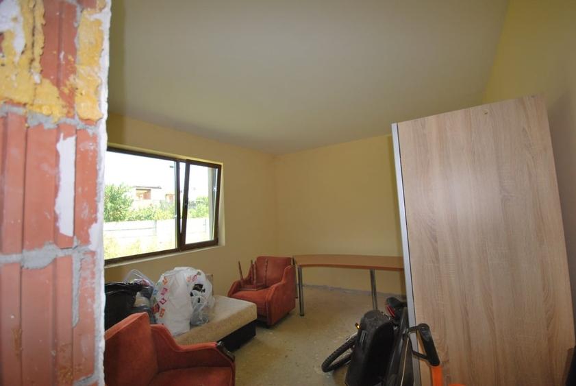 Casă cu 4 camere cu Teren 1067 Mp în Prelungirea Ferentari