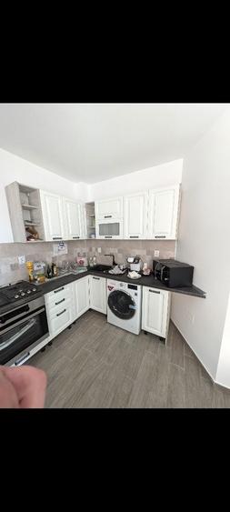Apartament cu 2 camere semidecomandat în Chitila
