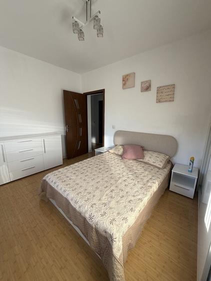Apartament cu 2 camere semidecomandat în Alexandriei