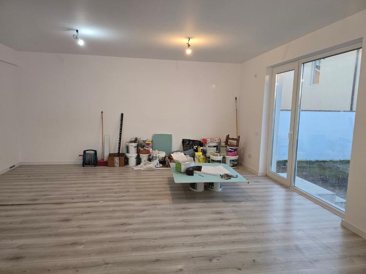 Casă cu 3 camere cu Teren 300 Mp în Pantelimon