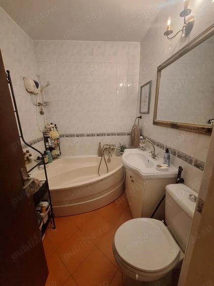 Apartament cu 4 camere semidecomandat în Tomis Nord