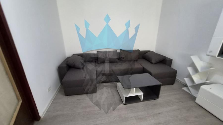 Apartament cu 3 camere decomandat, mobilat în Vitan